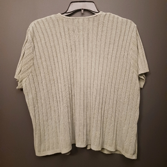 White Fish Bay olive green short sleeve womens top - Picture 3 of 4